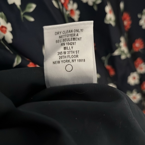 Silky Floral - Milly - Picture 9 of 11